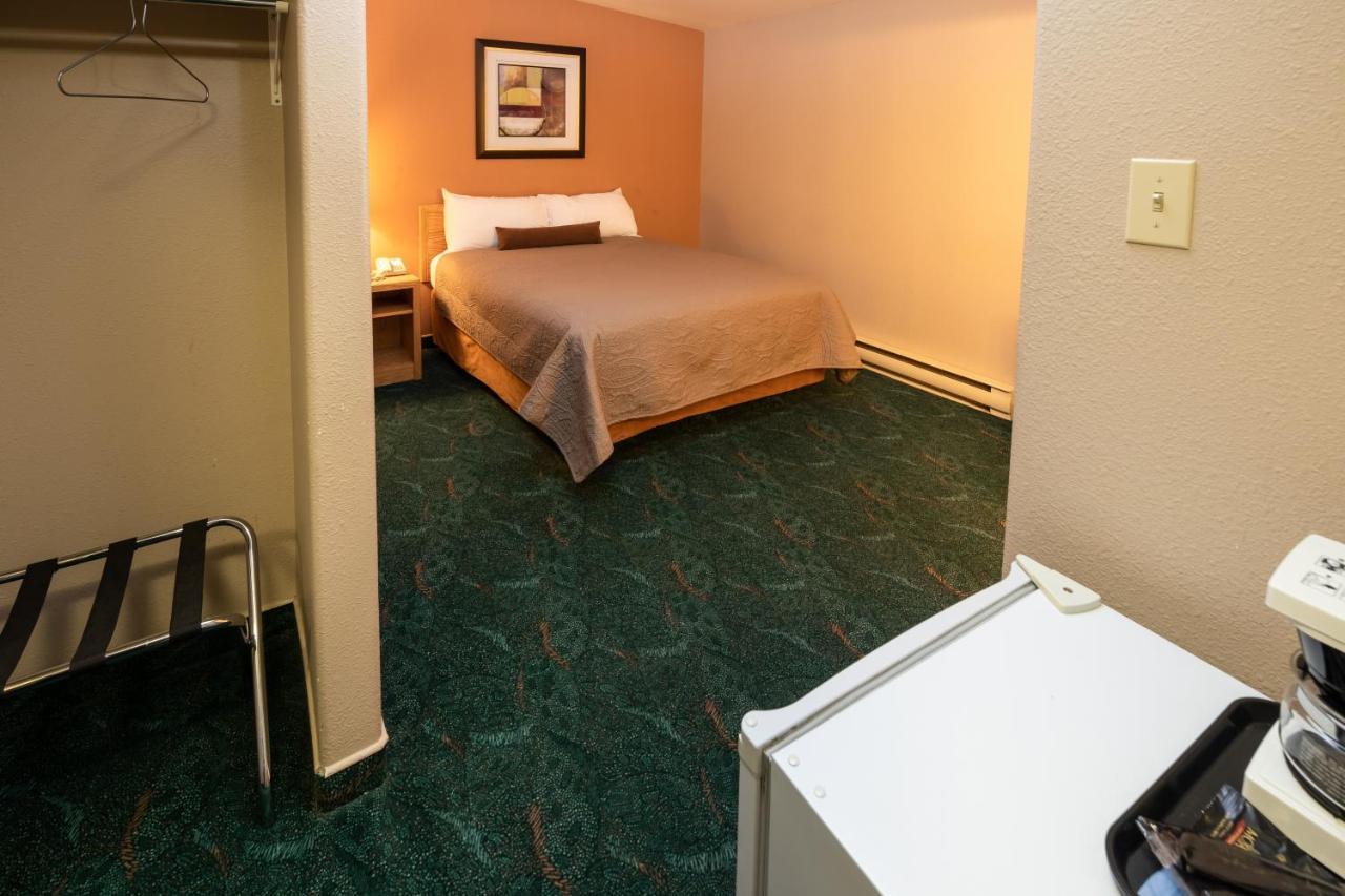 Keystone Motor Inn Brandon Luaran gambar