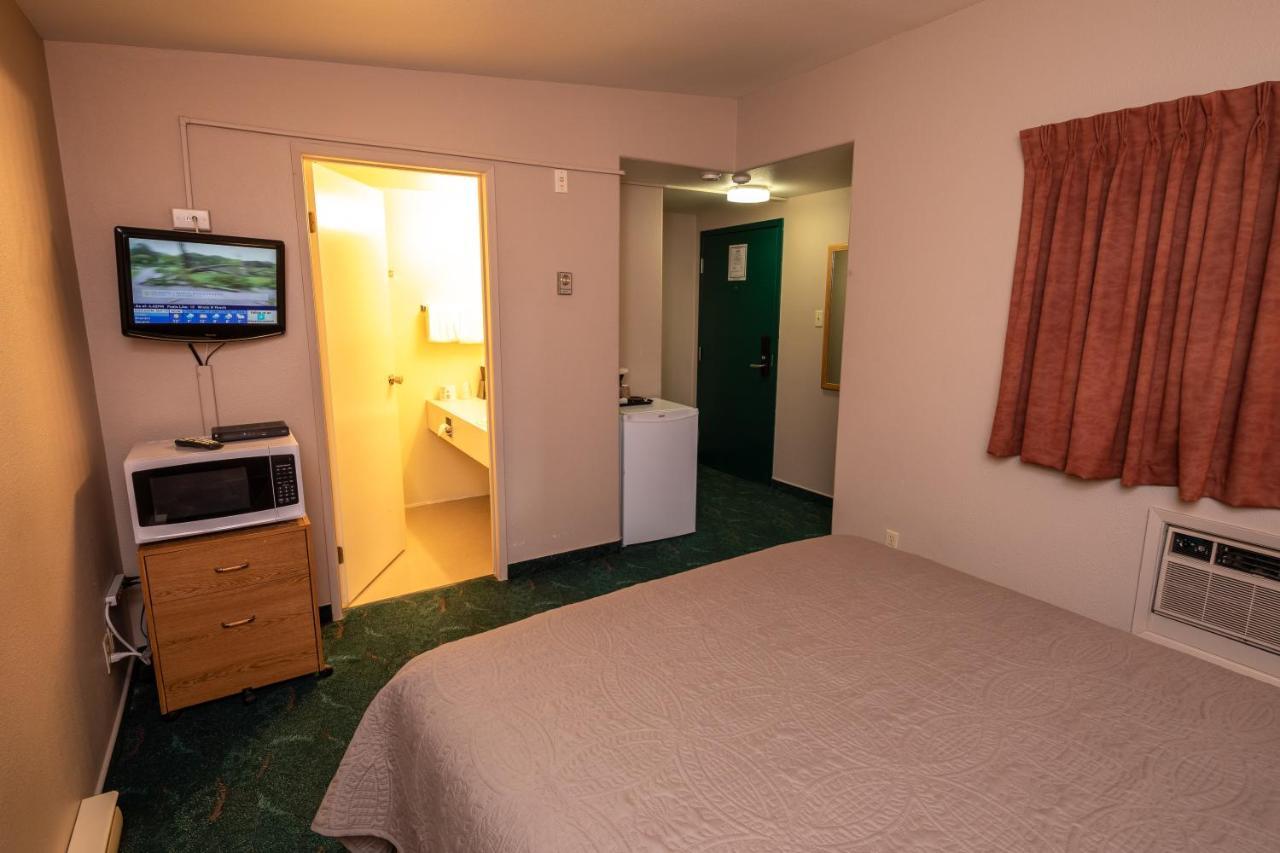 Keystone Motor Inn Brandon Luaran gambar